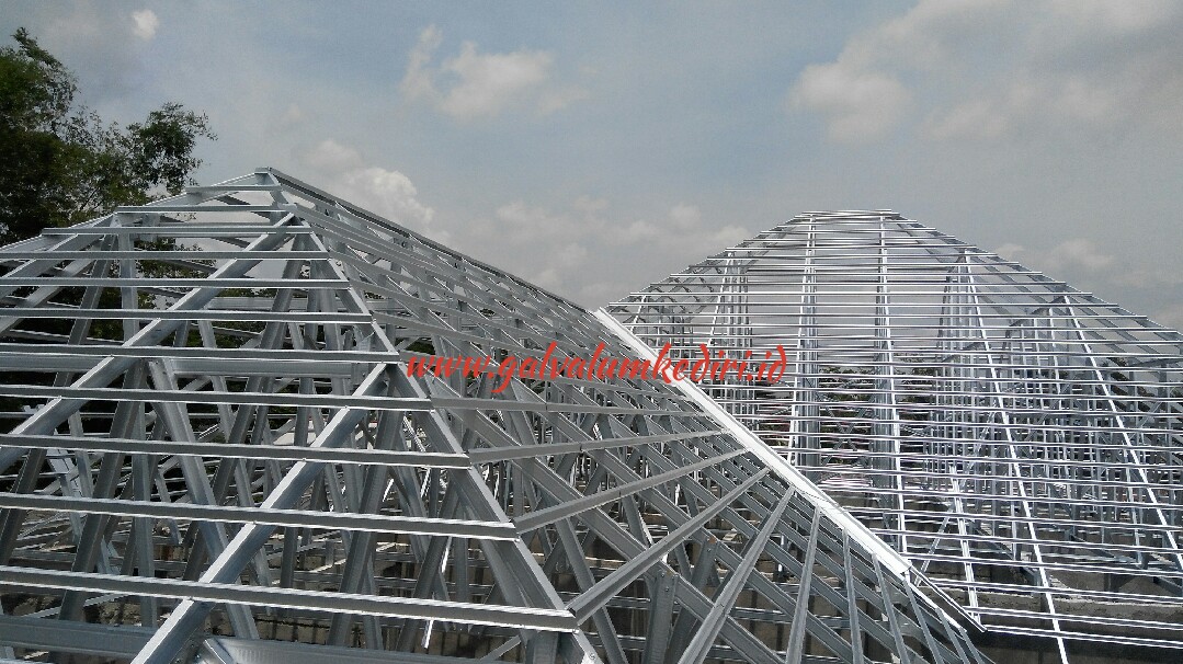 Kelebihan dan kekurangan baja ringan